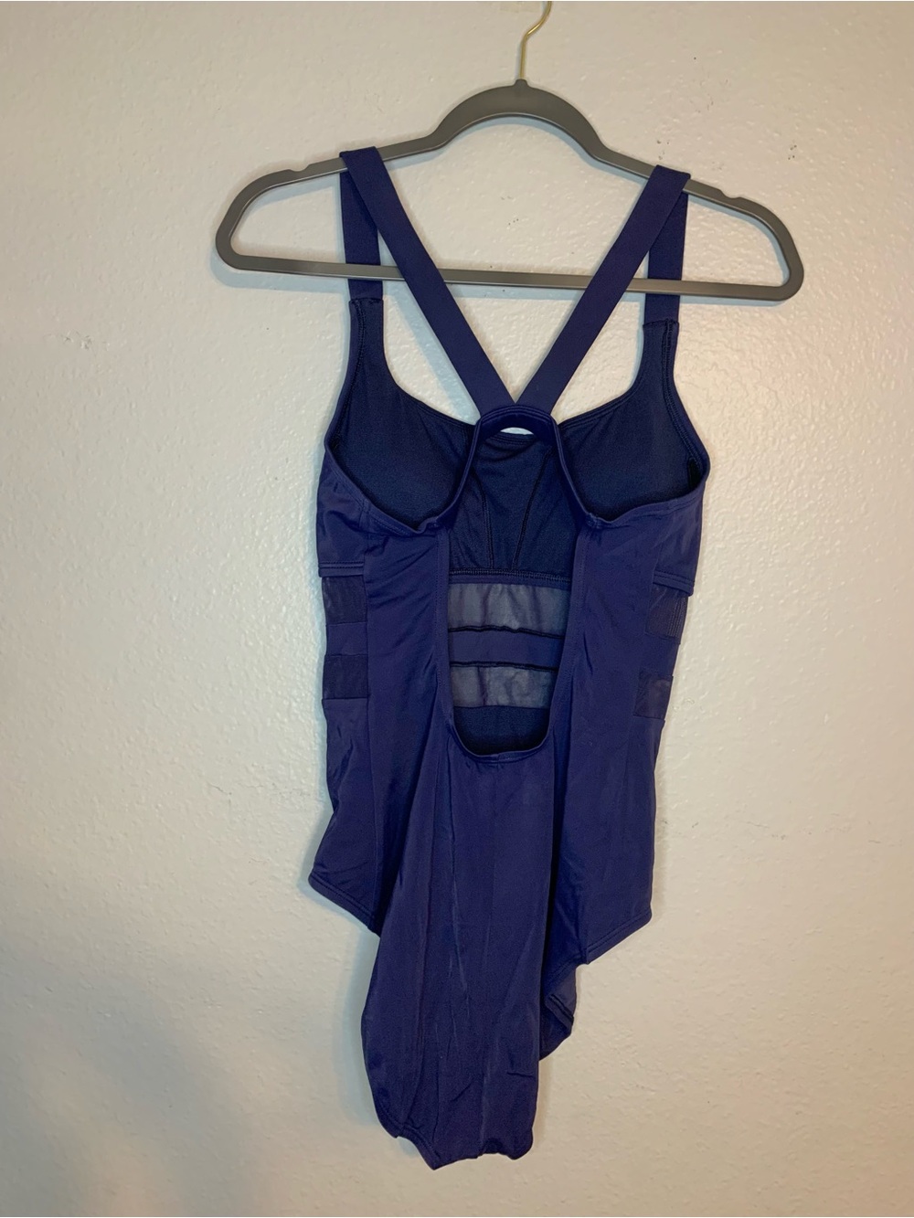 Nike Women’s Navy Blue Mesh V Back One Piece Swimsuit. Size L - Picture 6 of 13